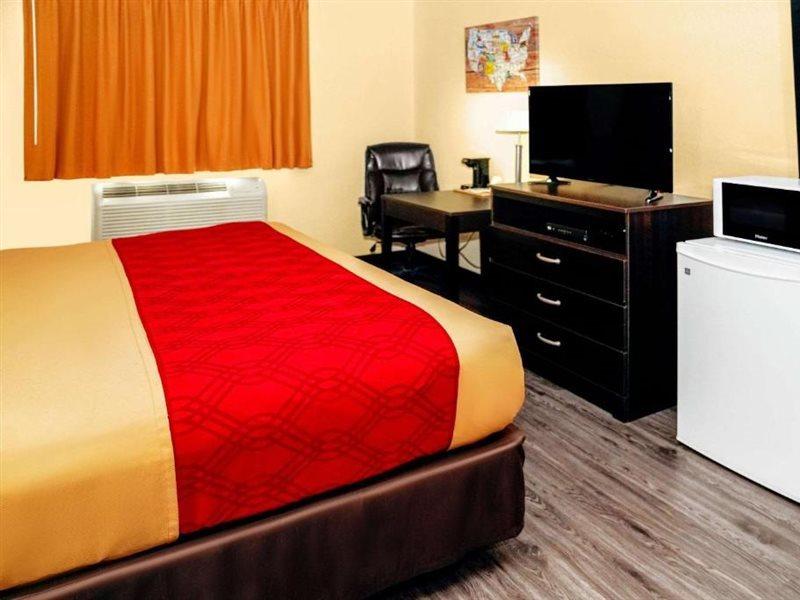 Econo Lodge Rome Exterior photo