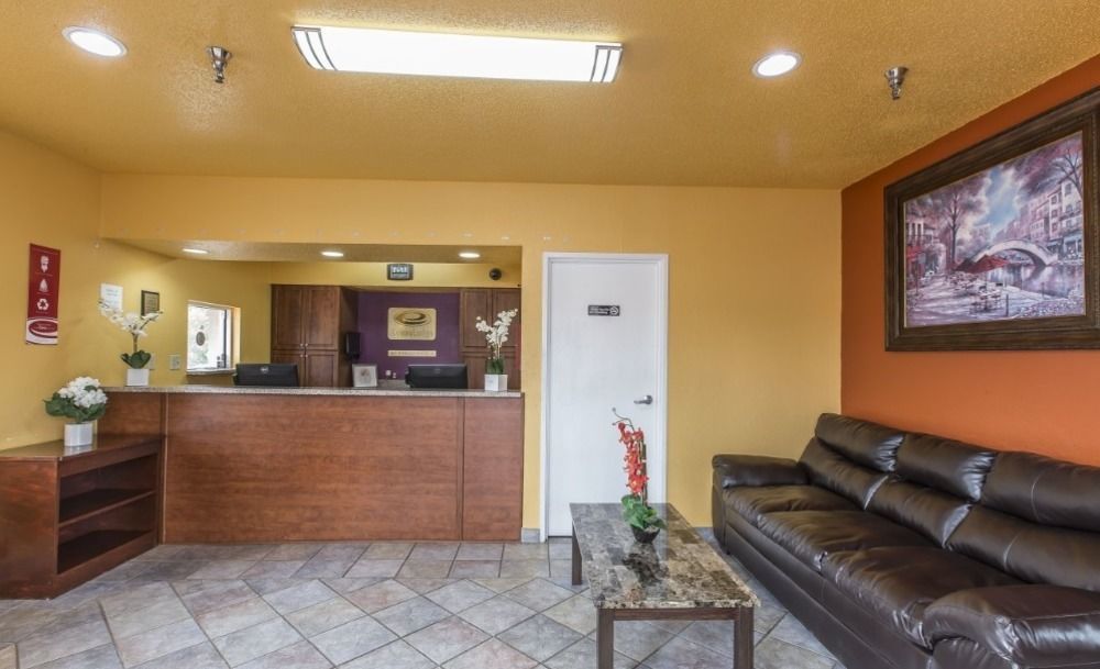 Econo Lodge Rome Exterior photo